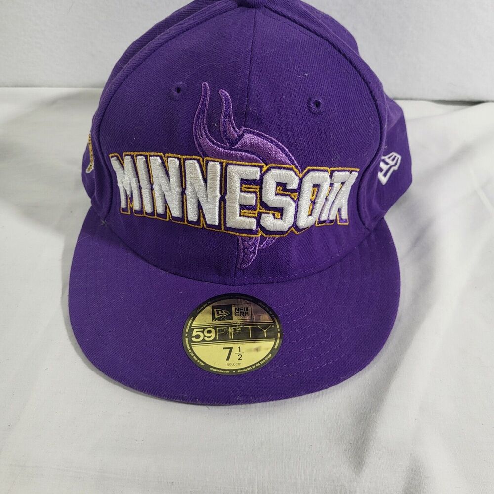 Minnesota Vikings Purple White Pre Owned Hat  Fitted Size 7 1/2   HT 85 24